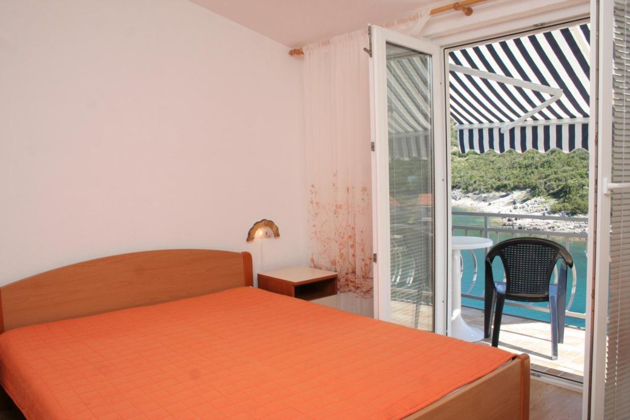 Apartment Zarace - Gdinj 4598A Extérieur photo