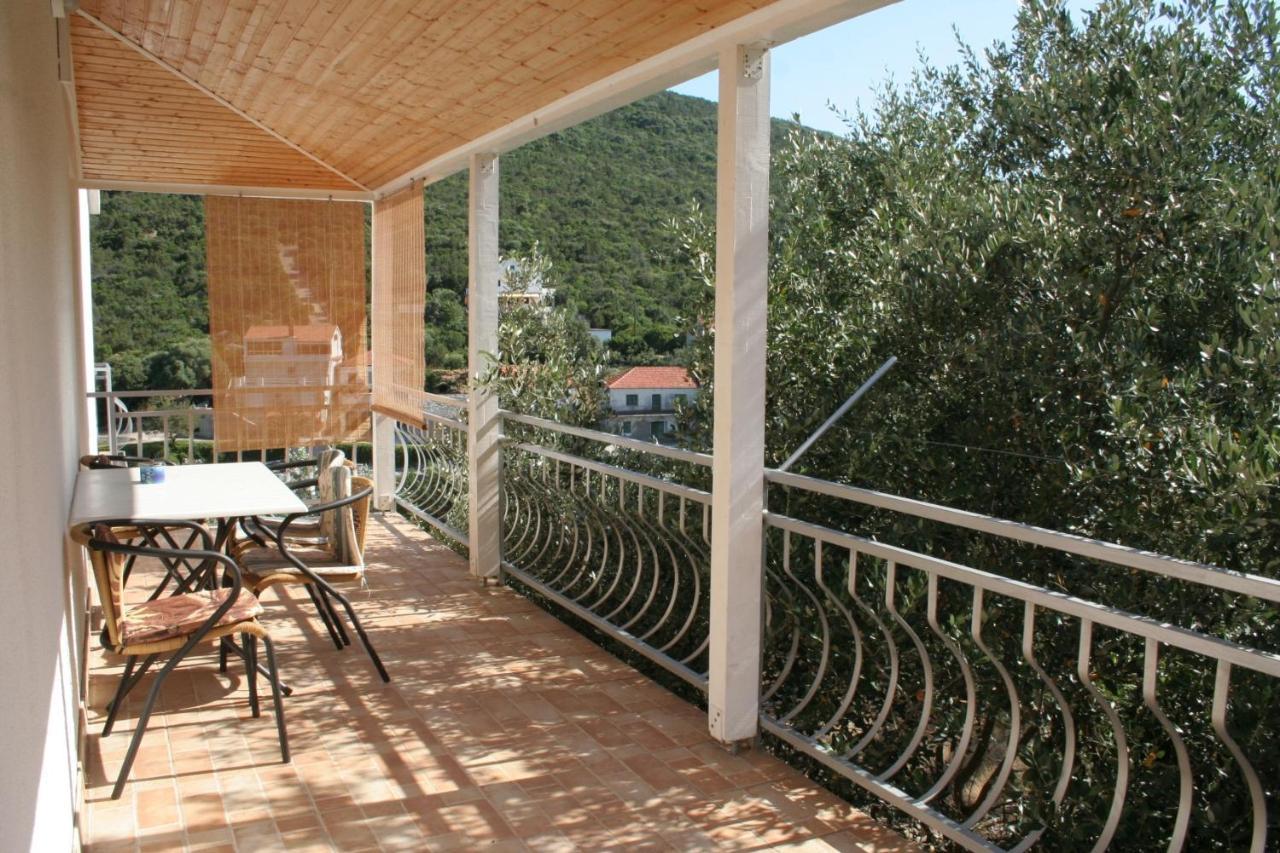 Apartment Zarace - Gdinj 4598A Extérieur photo